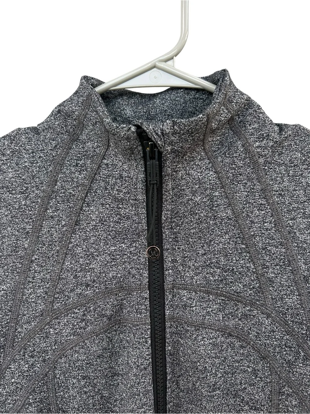 Lululemon Define Zip-Up Active Jacket - Heathered Grey - Size 6 - Luon - Yoga